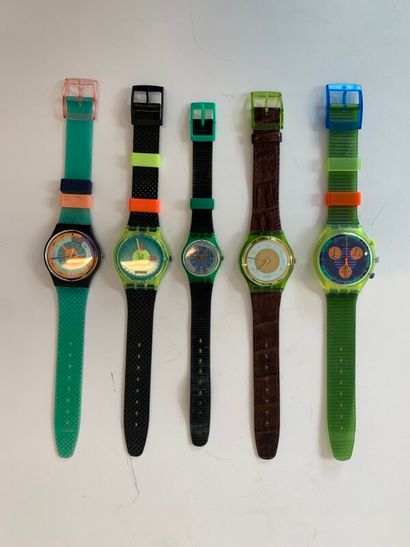 null 
SWATCH - LOT of 5 wristwatches in plastic and leather strap for one, in their...