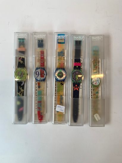 null 
SWATCH - LOT de 5 montres-bracelet en plastique dans leurs étuis d'origine...