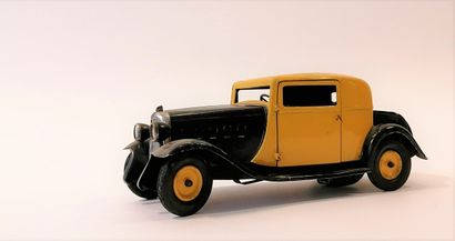  André Citroën 
Automobile mécanique "Rosalie coach » en tôle peinte, jaune et noir...