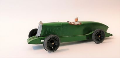  André Citroën 
Voiture de course mécanique « Rosalie » en tôle peinte verte L :...