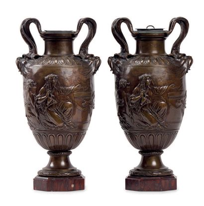 Ferdinand BARBEDIENNE Editeur Paire de vases «Clodion», réduction n°2, en bronze...