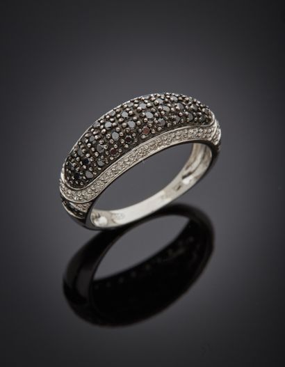 null White gold and blackened gold (750‰) "rush" ring paved with black and brilliant-cut...