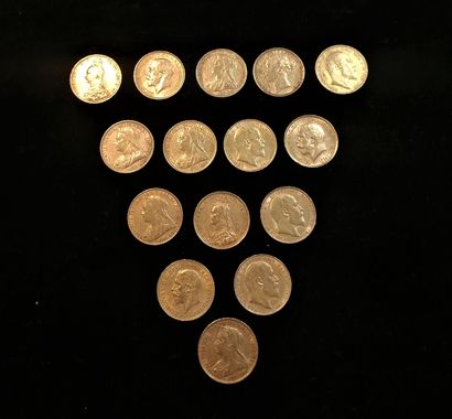 null ROYAUME UNI: lot de 15 pièces de un souverain or 

- une pièce de un souverain...