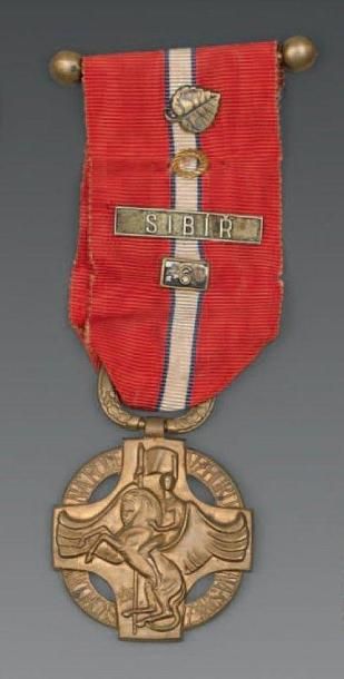 null Médaille tchèque de la Révolution. Avec son ruban d'origine et la barrette «Sibir»....