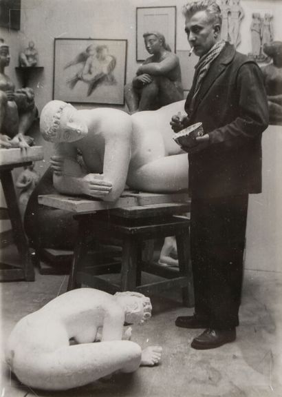 null Germaine NORDMANN (1902-1997)
Volti dans son atelier 
Tirage argentique d'époque.
Tampon...
