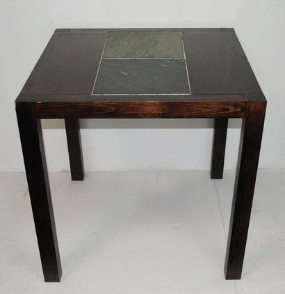 null Tables carrées en bois en chêne peint couleur acajou à décor de 2 ardoises gris...