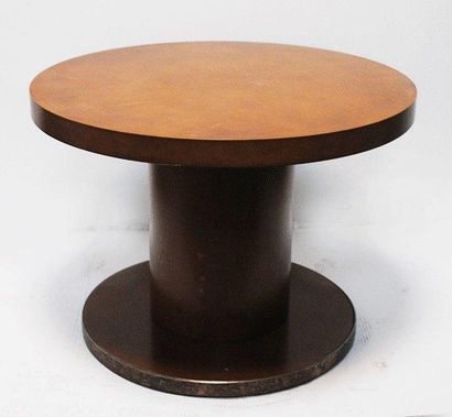 null Tables rondes en placage de bois clair et piétement cylindrique à base circulaire...