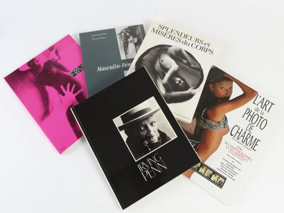 null Photographie. Ensemble de cinq livres photographiques (erotica, nu) : Frivol,...