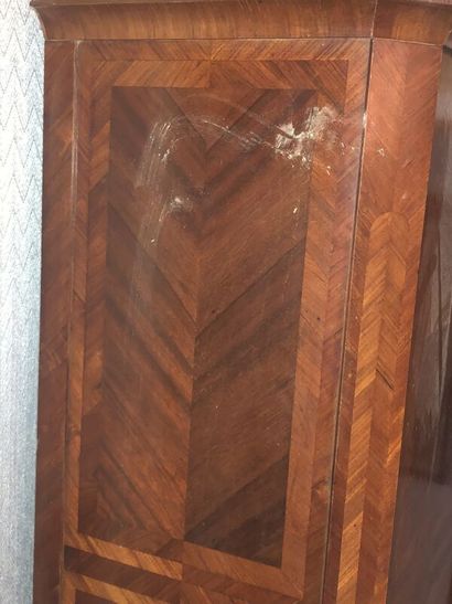 null Armoire Jansen en bois de placage 
H. 185 x L. 102 x P. 39,5 cm