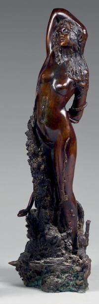 Michel LEVY (1850-1913) Eve Bronze à patine brun vert numéroté EA 3/4, signé et daté...