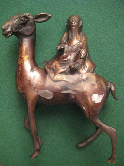 null Petit bronze émaillé Toba sur sa mule Chine 13.5 x 12 cm