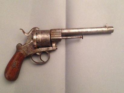 null Revolver à broche type Lefaucheux, six coups, calibre 9 mm.
Vers 1870.