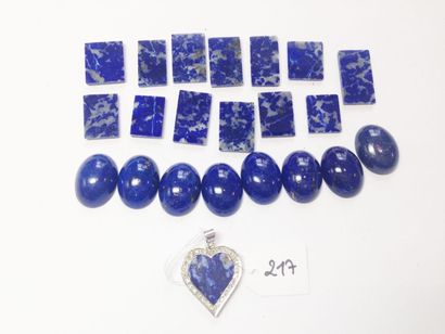 Lot lapis-lazuli de forme ovale cabochon...