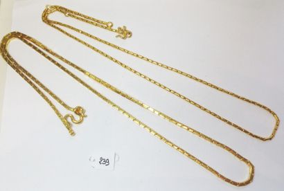 Deux colliers «chaînes» en or jaune (750...