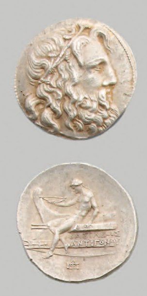 null Antigone Doson (229-221 av. J.-C.) Tétradrachme. 17,18 g. Tête de Poséidon à...