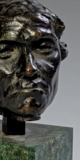 Auguste RODIN (1840-1917) 
Tête de Jean d'Aire, 1944
Épreuve en bronze à patine noire,...