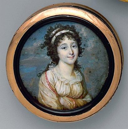 François DUMONT (Lunéville 1751-Paris 1831) Boîte ronde en composition doublée d'écaille...