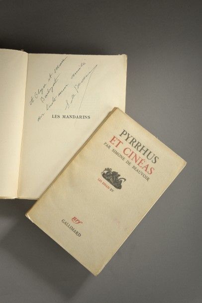 BEAUVOIR Simone de «Les mandarins», Gallimard, 1954.
Envoi à «Olga et Marc Barbezat,...