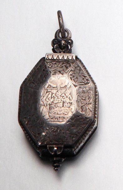 null Boîte de montre XVIème siècle, en argent et un cadran de forme octogonale allongée,...