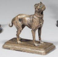 Alfred DUBUCAMP (1828-1894) Dogue Bronze signé à l'arrière de la patte droite sur...