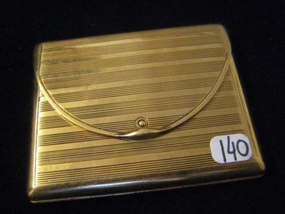 null Poudrier rectangulaire en or jaune 18 ct (750) stylisé d'un porte document à...