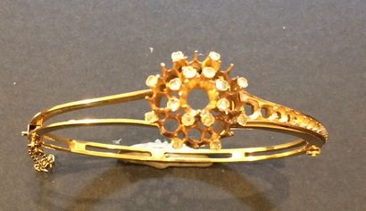 Bracelet rigide ouvrant en or jaune (750...