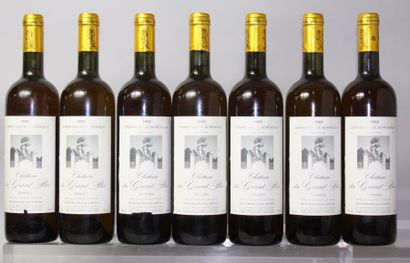 null 7 Bouteilles CHÂTEAU DU GRAND BOS - Vin blanc de
Graves 1992. 1 étiquette légèrement...