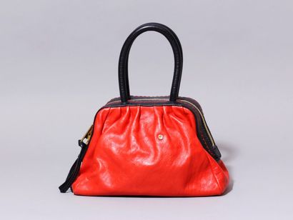 Sonia RYKIEL Petit sac à main en cuir rouge et noir, deux poignées, garnitures en...