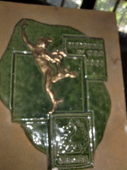 null Plaque de céramique verte et doré

 "Mercuro d'oro " , 1969

26 x 20 cm