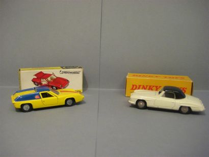null Dinky Toys
- Lotus Europa, jaune et bleue, avec boite. Made in England.
- Mercedes...