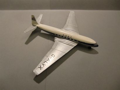 null Dinky Supertoys. D.H. Comet Air Liner B.O.A.C. Boite d'origine. Made in Eng...