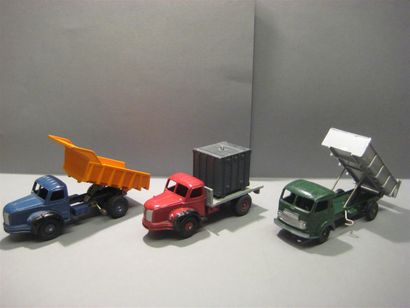 null Dinky Toys
- Berliet Benne Carrières, boite d'origine. Made in France. 
- Plateau...
