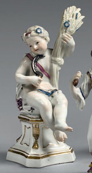 MEISSEN Statuette représentant un jeune enfant allégorie de l'Été, tenant une gerbe...