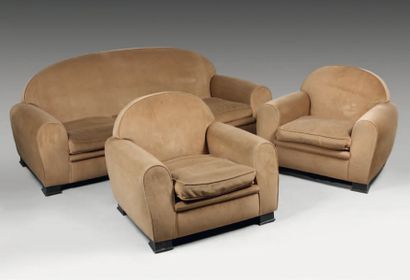 Jean ROYÈRE (1902-1981) Mobilier de salon se composant d'un canapé trois places et...