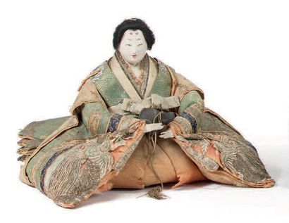 JAPON - Epoque MEIJI (1868-1912) Deux poupées hina, impératrice et empereur, assis,...