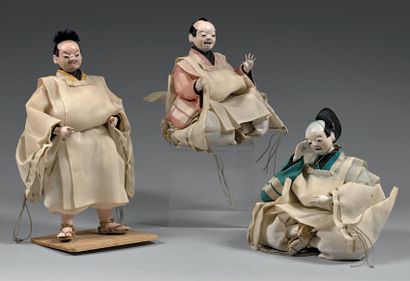 JAPON - Epoque MEIJI (1868-1912) Trois poupées pour le hina matsuri, représentant...