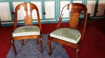 null Mobilier de salon comprenant deux chaises gondole et une bergère
Style Charles...