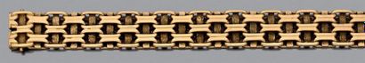 null Bracelet ruban en or jaune 18K (750) à rubans amatis agrafés de godrons unis...
