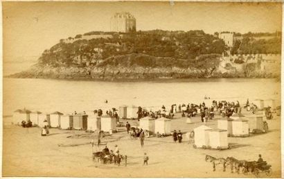 null LESTURGEON. Quatre photographies de Dinard et environs, vers 1880. Tirages albuminés...