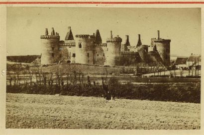 null F. CARLIER. Morbihan, quatre photographies cartes de visite vers 1860/1870 :...