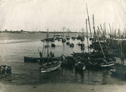null Photographe non identifié. Quiberon, Port Maria, le port, vers 1930. Tirage...