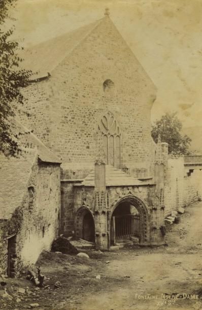 null Photographe non identifié. Saint-Brieuc (Côtes-d'Armor), fontaine Notre-Dame,...