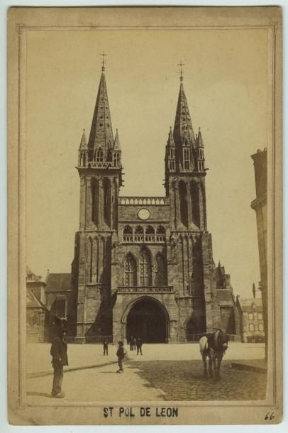 null BERNIER. Vue de Saint-Pol-de-Léon, vers 1880. Tirage albuminé d'époque, 14,6...