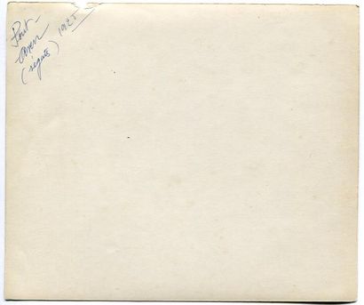 null Pont Aven, 1925. Tirage argentique d'époque 15 x 17,8 cm. Au dos, légende manuscrite...