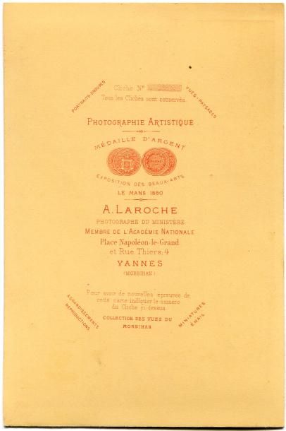 null A.LAROCHE. Carnac, vers 1880. Tirage albuminé d'époque 10 x 15 cm collé sur...