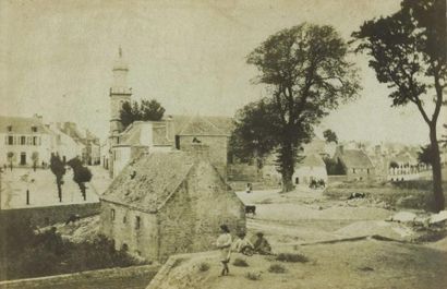 null Photographe non identifié. Port-Louis, la chapelle Saint-Pierre, vers 1880....