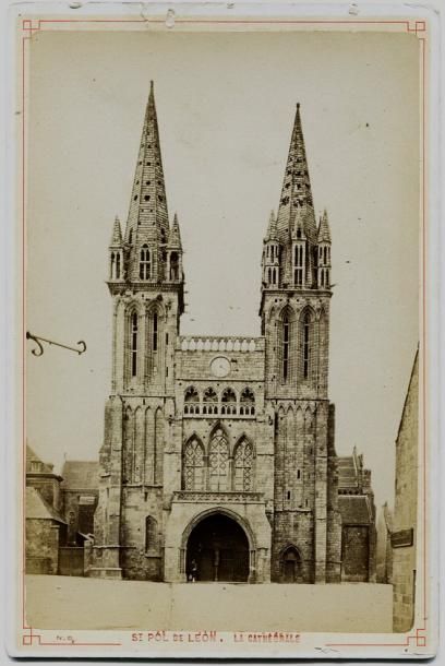 null Photographe non identifié. Saint Pol de Léon, la cathédrale, 1883. Tirage albuminé...
