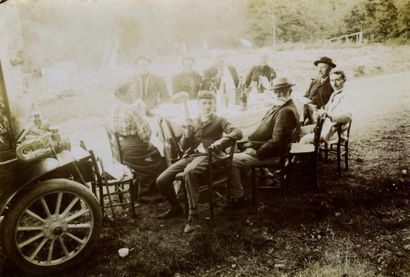 null Photographe non identifié. Forêt du Cranou, 1903. Tirage argentique d'époque,...