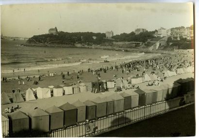  WIDE WORLD PHOTOS. Dinard, la plage vers 1930. Tirage argentique d'époque 10,4 x...