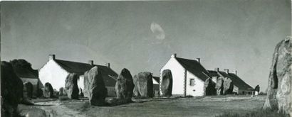 null Photographe non identifié. Carnac, menhirs, vers 1940-1950. Tirage argentique...